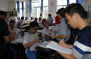 桃源：开学季明察暗访 杜绝学校乱收费