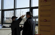 纪检人镜头 | 织严的疫情防控与廉政风险双防线