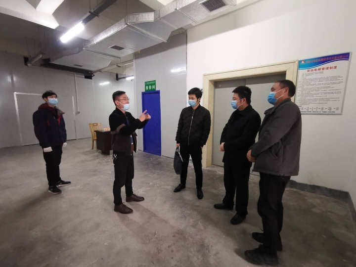 蒋书记邓主任检查.jpg