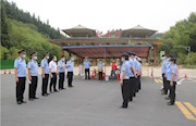 市公安局：慰问关怀暖警心 督导检查再提醒