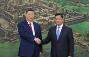 习近平同柬埔寨首相洪玛奈举行会谈