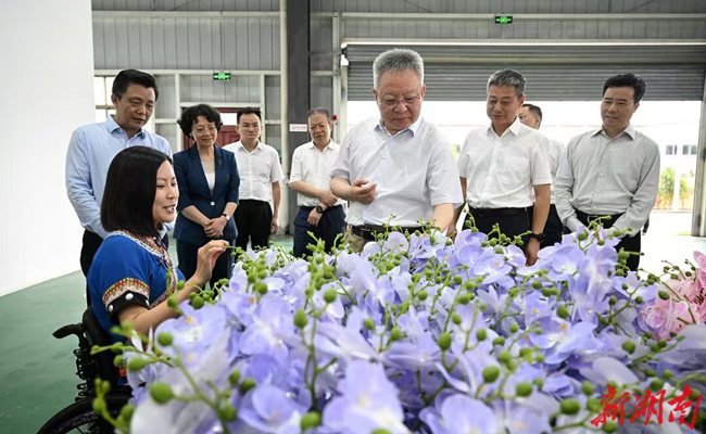 沈晓明围绕补齐重点领域民生短板开展“十五五”规划专题调研