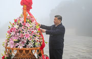 习近平在山西阳泉市向抗战烈士敬献花篮并参观百团大战纪念馆