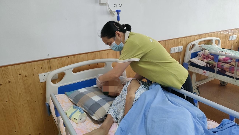 县中心养老院_副本